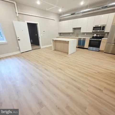 $2,400 | 714 Chestnut Street, Unit 4F, Philadelphia, PA 19106