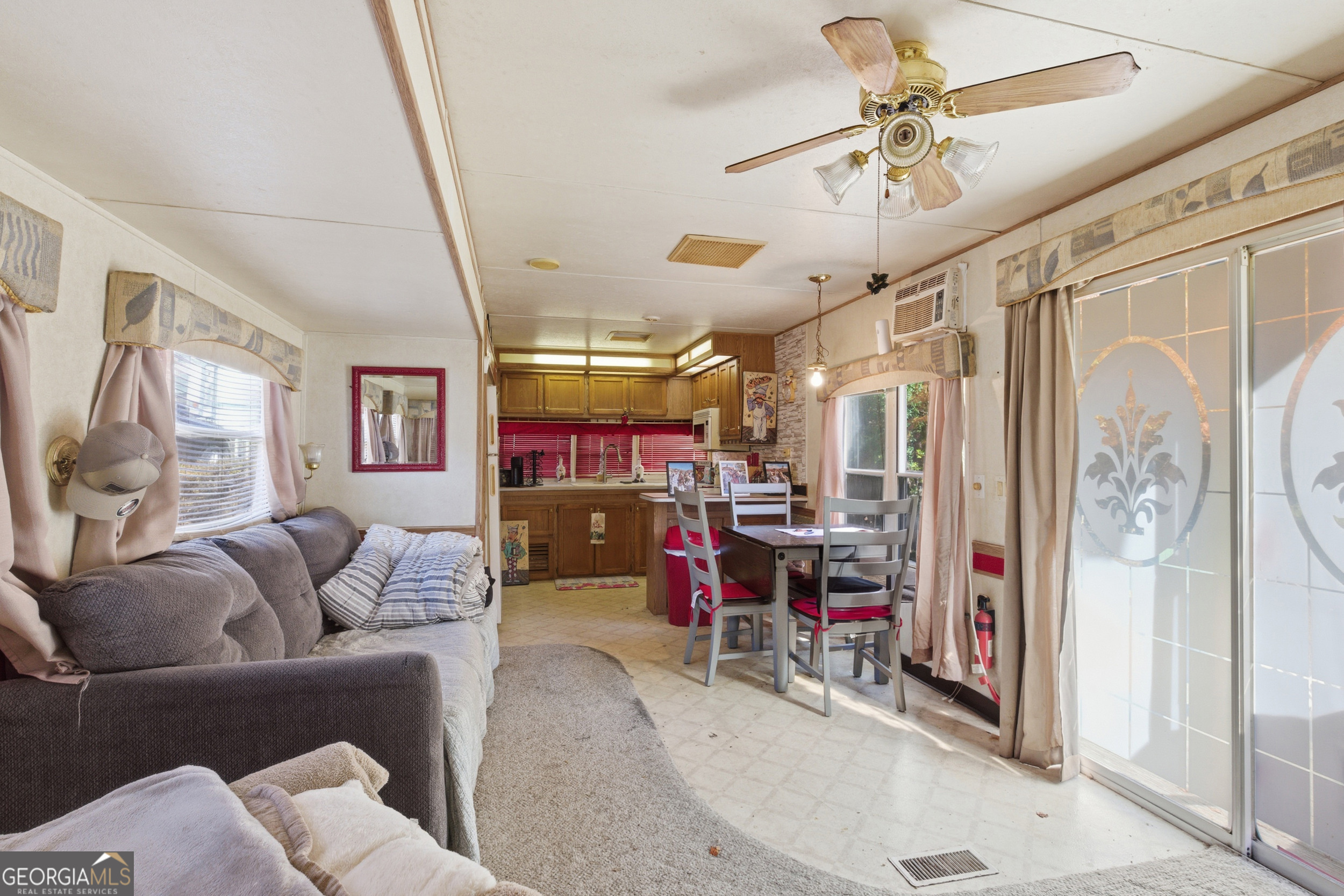 107 Holiday Loop Cleveland, GA 30528 - Photo 4 of 21