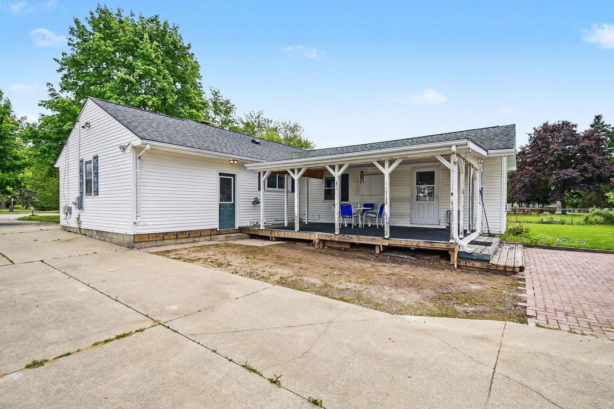 2861 Midland Road Saginaw, MI 48603 - Photo 22 of 30