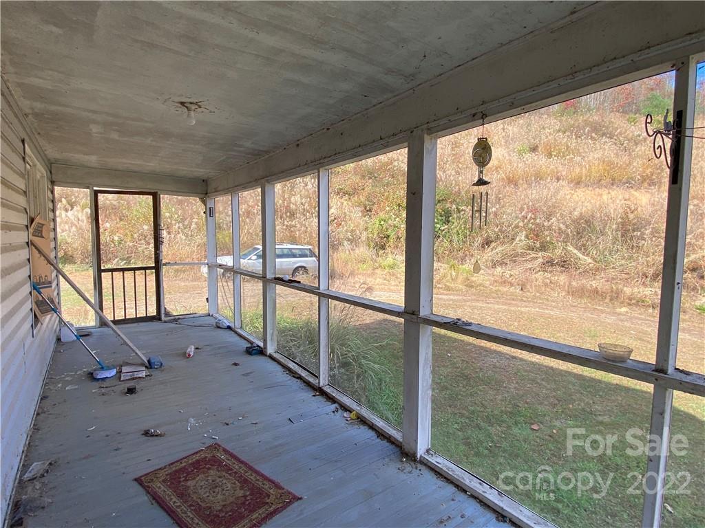1629 Grapevine Road Marshall, NC 28753 - Photo 10 of 16 Gallery Image 10