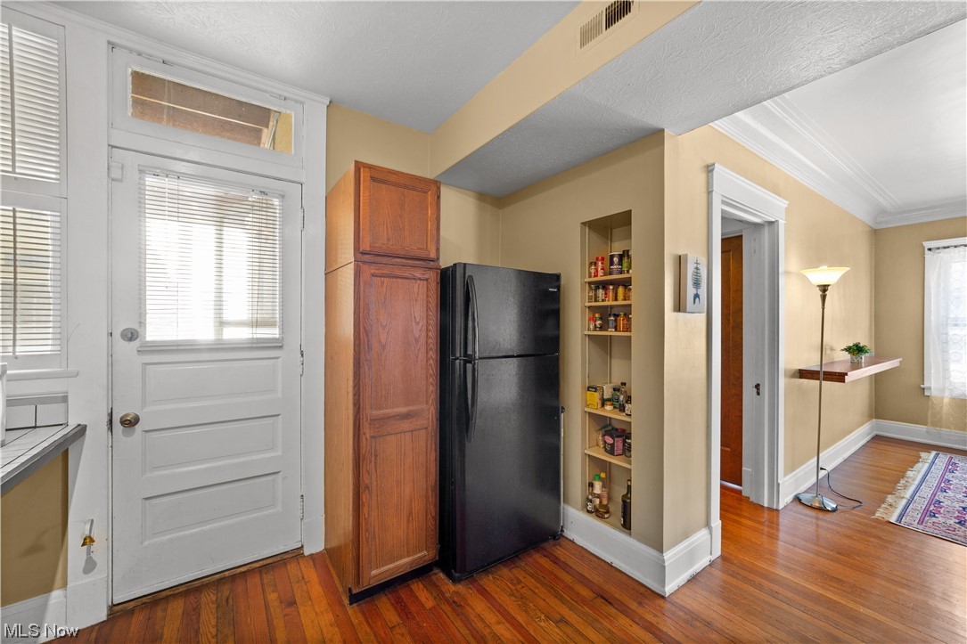 2707 Lancashire Road, Unit 15 Cleveland, OH 44106 - Photo 20 of 33
