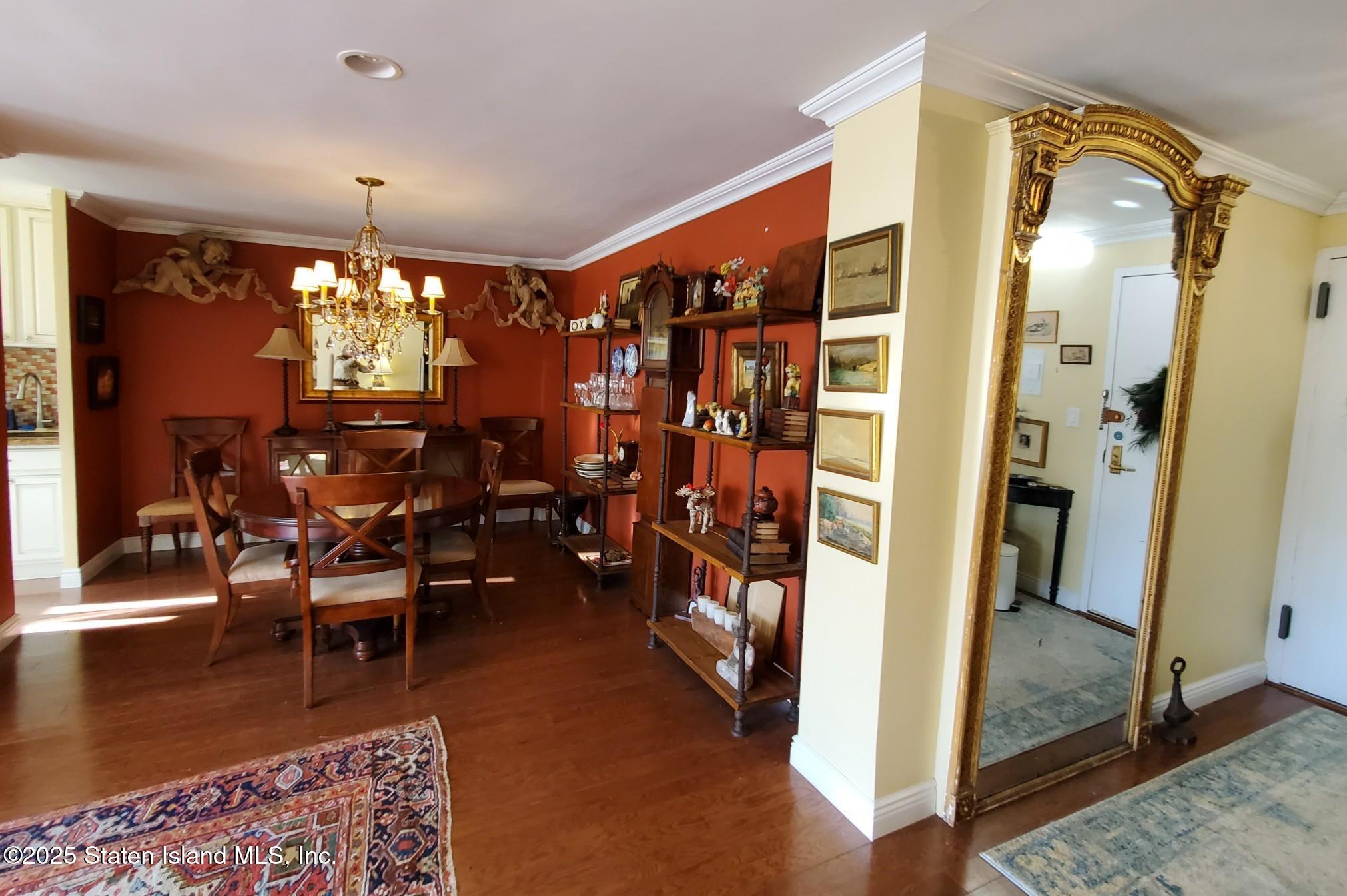 1100 Clove Road, Unit 7O Staten Island, NY 10301 - Photo 14 of 36 Dining room
