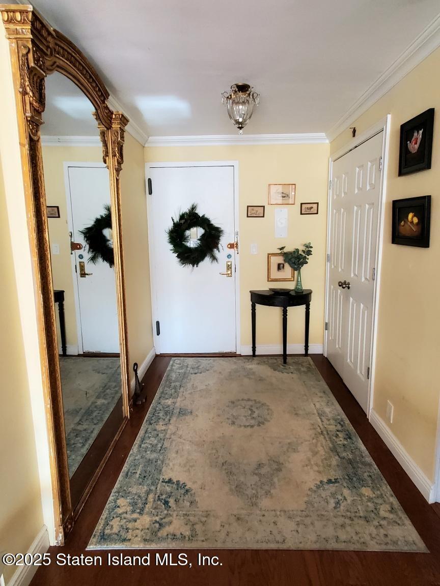 1100 Clove Road, Unit 7O Staten Island, NY 10301 - Photo 10 of 36 Entrance / Foyer