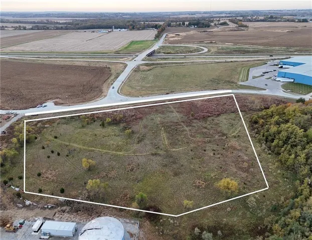 $1,325,000 | 5917 Corporate Drive, St. Joseph, MO 64507