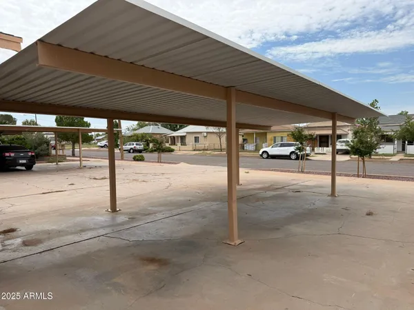 $950 | 712 East 17th Street, Unit D, Douglas, AZ 85607