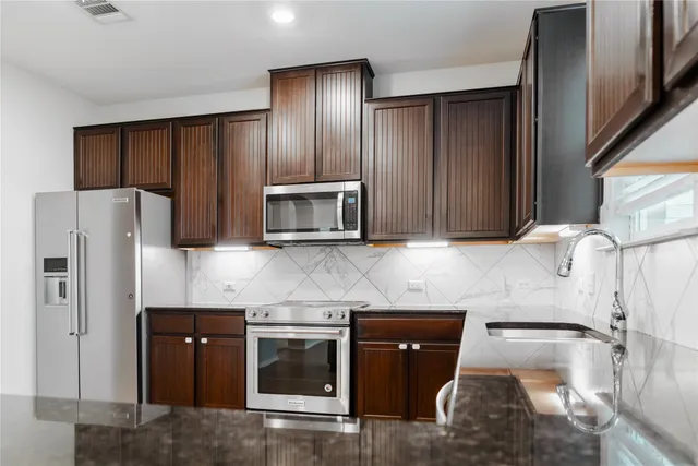 $2,000 | 2950 East Old Settlers Boulevard, Unit 36, Round Rock, TX 78665