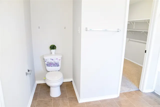 $2,000 | 2950 East Old Settlers Boulevard, Unit 36, Round Rock, TX 78665