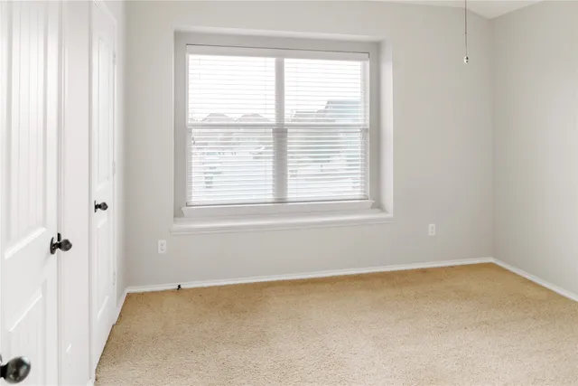 $2,000 | 2950 East Old Settlers Boulevard, Unit 36, Round Rock, TX 78665