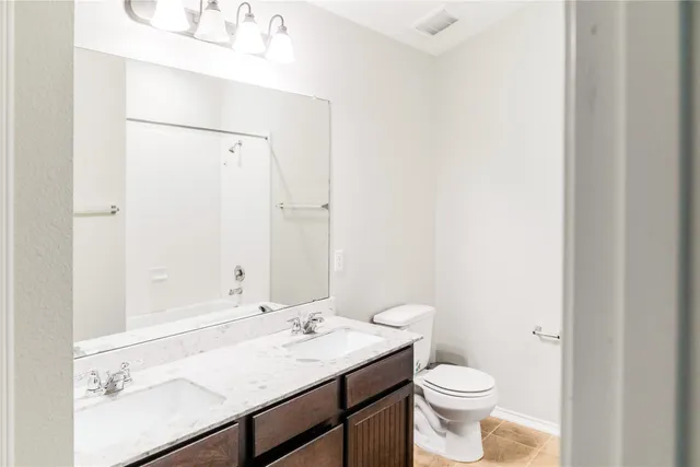 $2,000 | 2950 East Old Settlers Boulevard, Unit 36, Round Rock, TX 78665