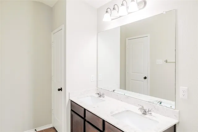 $2,000 | 2950 East Old Settlers Boulevard, Unit 36, Round Rock, TX 78665