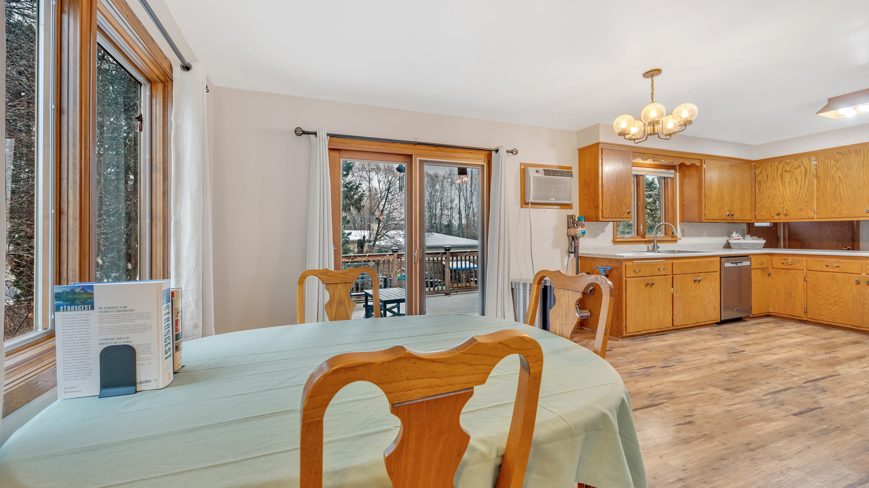 851 Linden Street Cleveland, WI 53015 - Photo 11 of 34 Dining Room 1-1