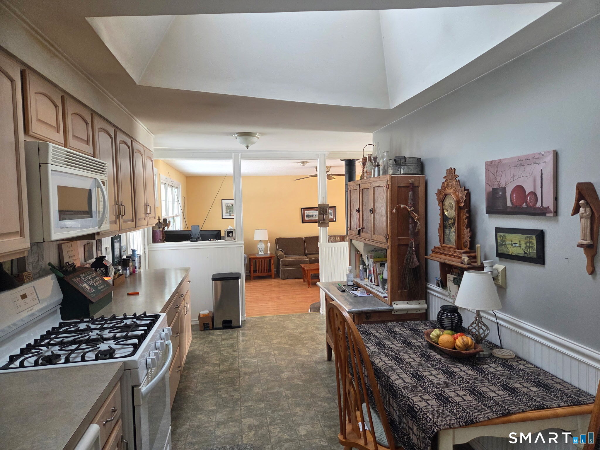 192 Scantic Meadow Road South Windsor, CT 06074 - Photo 14 of 19