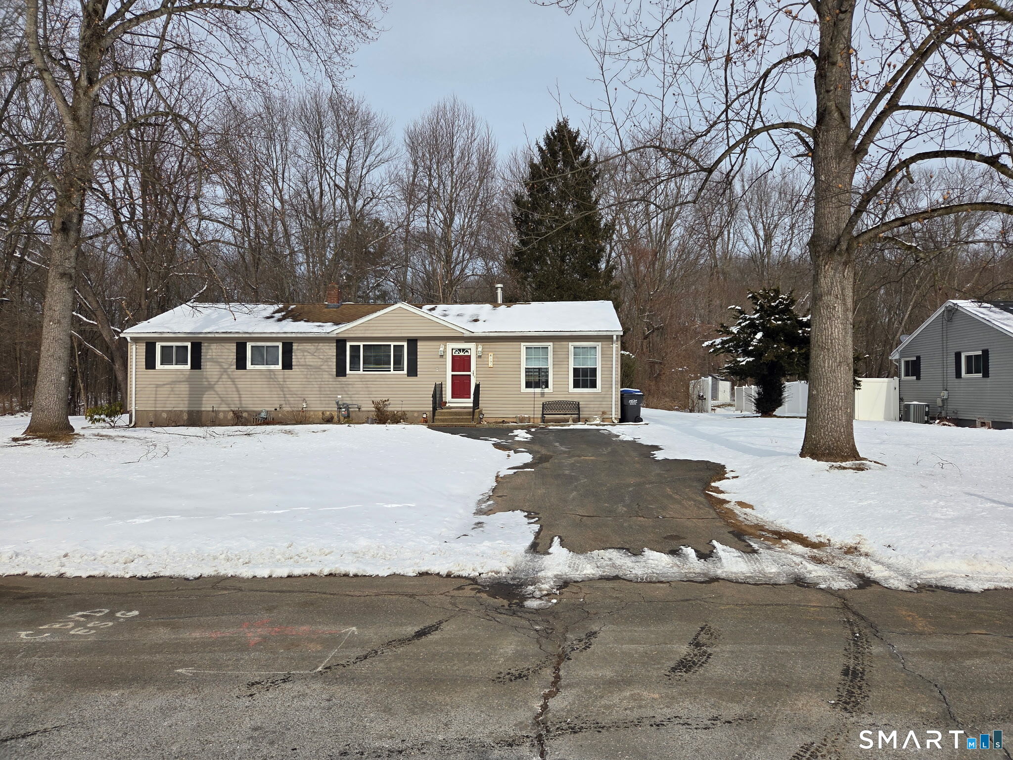 192 Scantic Meadow Road South Windsor, CT 06074 - Photo 2 of 19