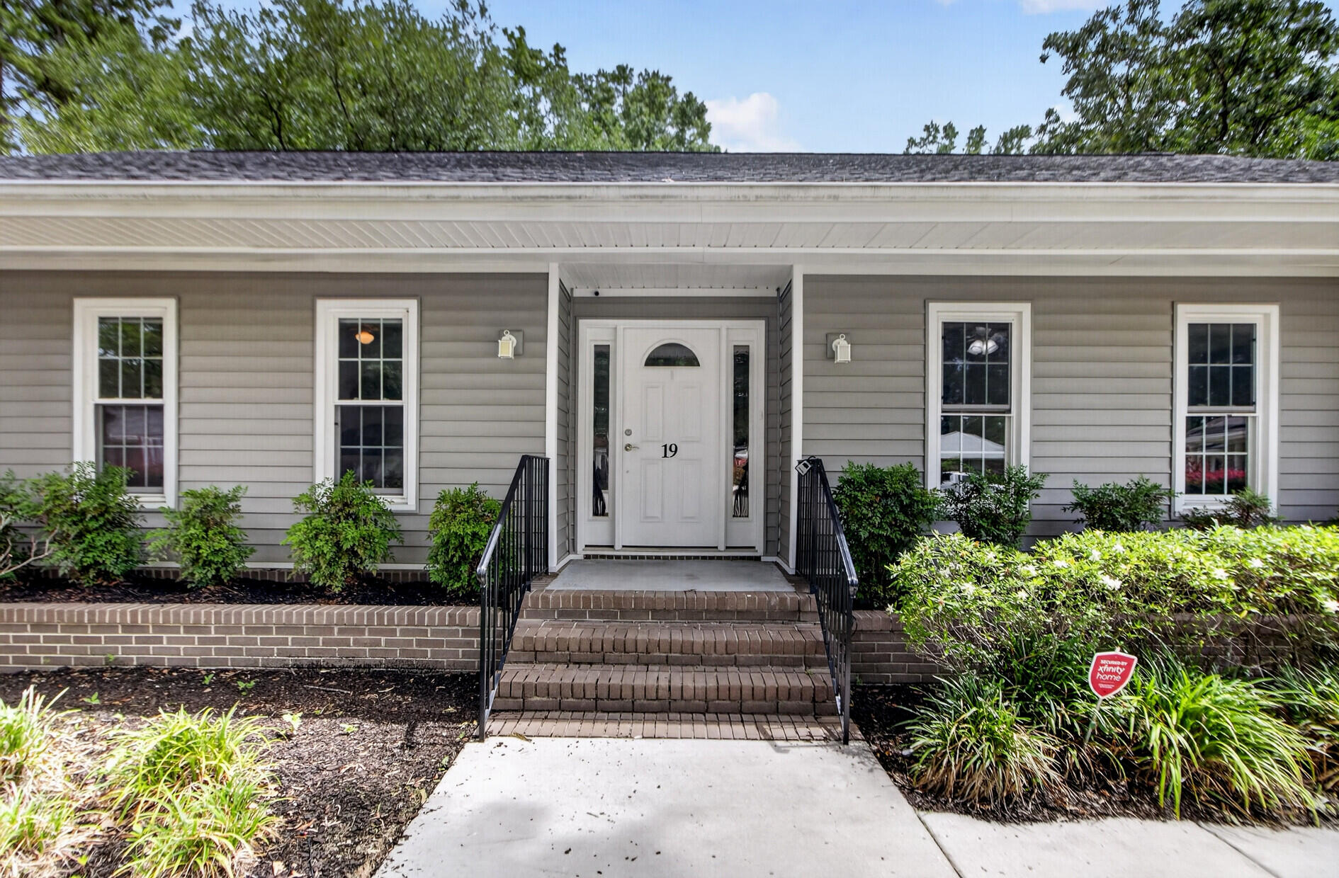 19 Milano Court Hanahan, SC 29410 - Photo 4 of 46