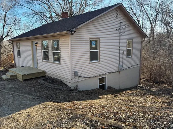 $146,900 | 906 Riverview Drive, St. Joseph, MO 64503