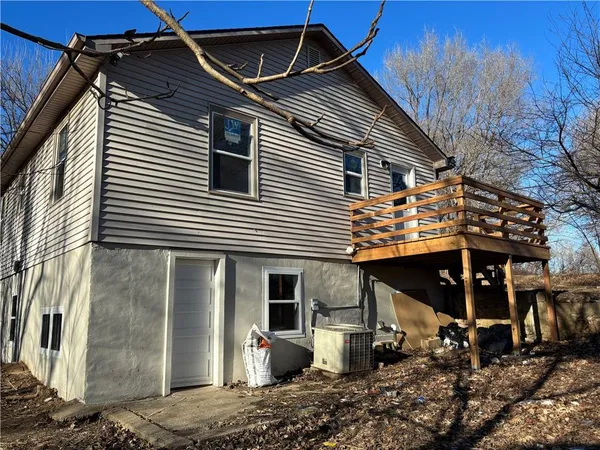 $146,800 | 906 Riverview Drive, St. Joseph, MO 64503