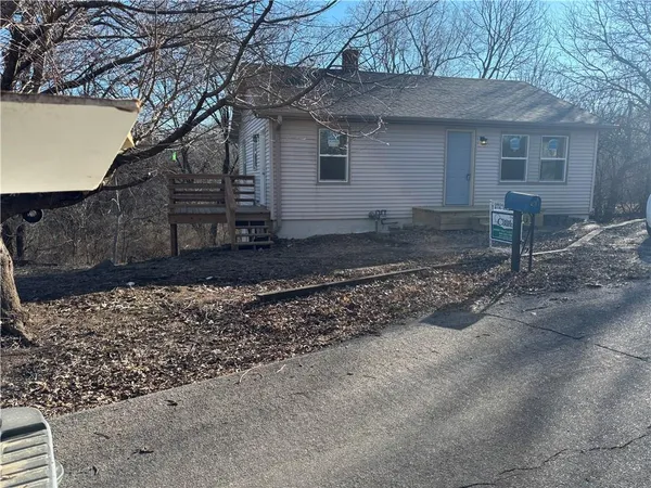 $146,800 | 906 Riverview Drive, St. Joseph, MO 64503