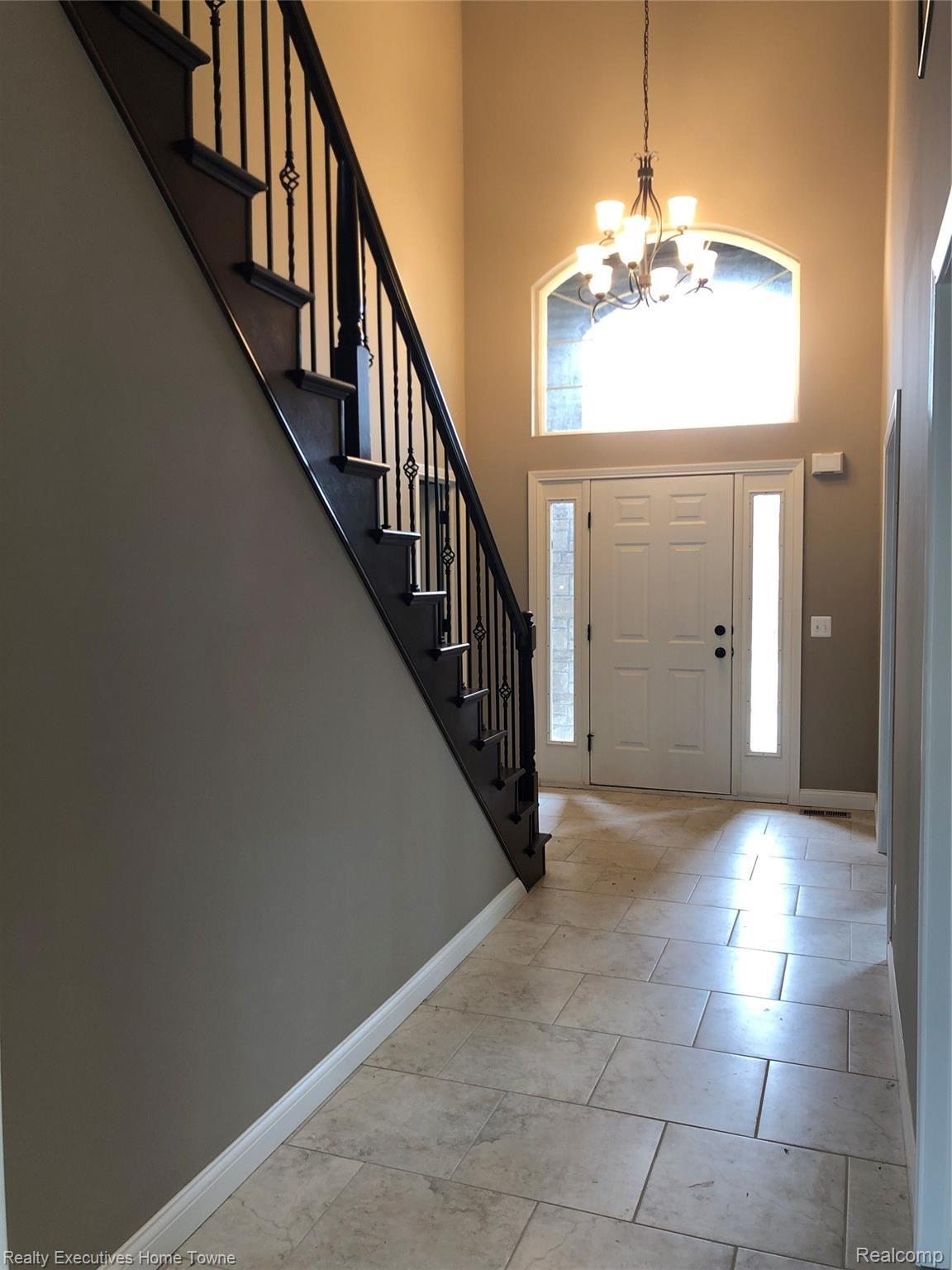 Foyer.JPG