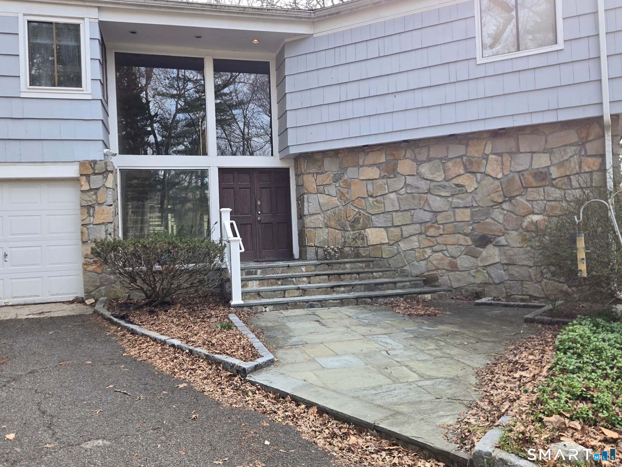 677 West Hill Road Stamford, CT 06902 - Photo 4 of 28 Gallery Image 4