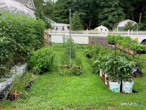 $414,900 | 100 Beacon Valley Road, Beacon Falls, CT 06403