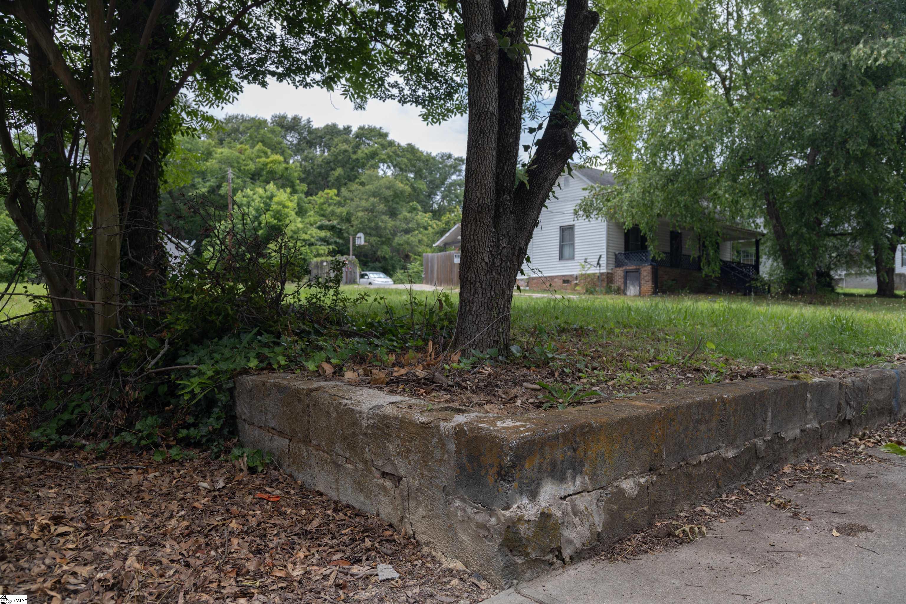 305 North Maple Street Simpsonville, SC 29681 - Photo 3 of 4