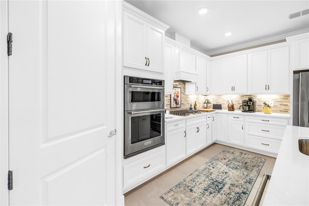 10735 Spring Tide Way Palmetto, FL 34221 - Photo 11 of 41