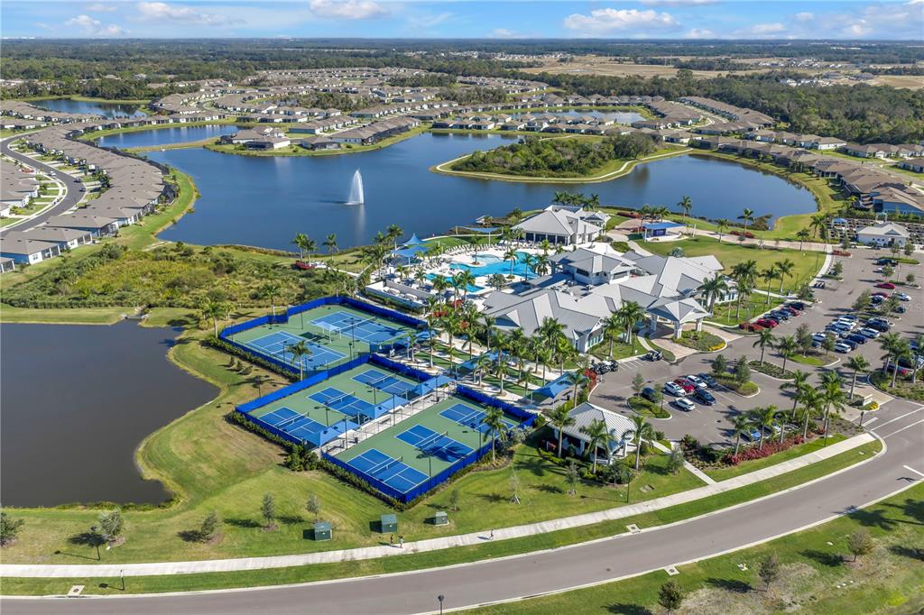 10735 Spring Tide Way Palmetto, FL 34221 - Photo 39 of 41 an aerial view of a house with a ocean view