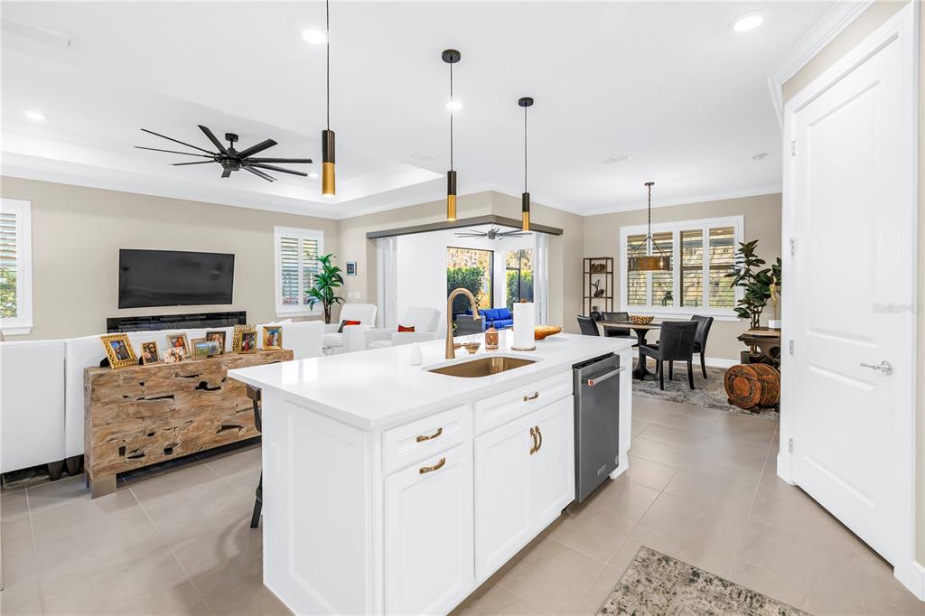 10735 Spring Tide Way Palmetto, FL 34221 - Photo 10 of 41