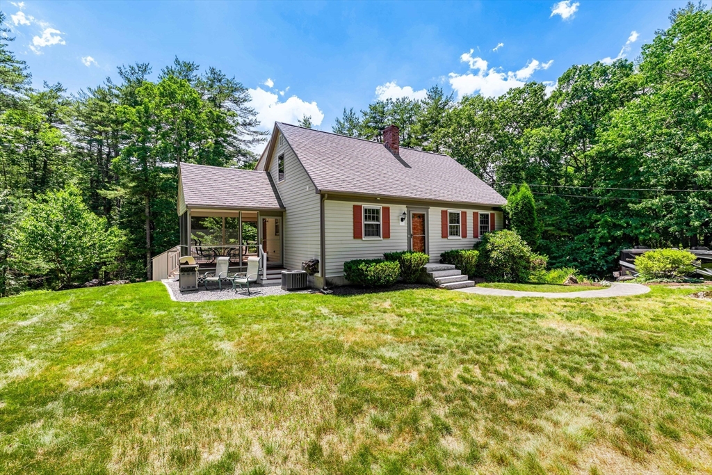 9 Isabelle Circle Rowley, MA 01969 - Photo 29 of 35