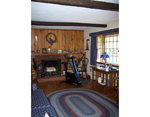 112 Maple Street Wenham, MA 01984 - Photo 7 of 26 Gallery Image 7