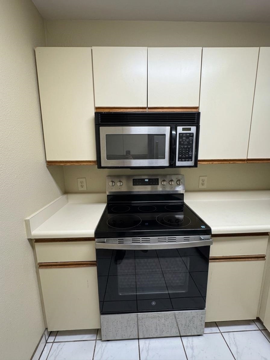 140 Uwapo Road, Unit 21101 Kihei, HI 96753 - Photo 4 of 12