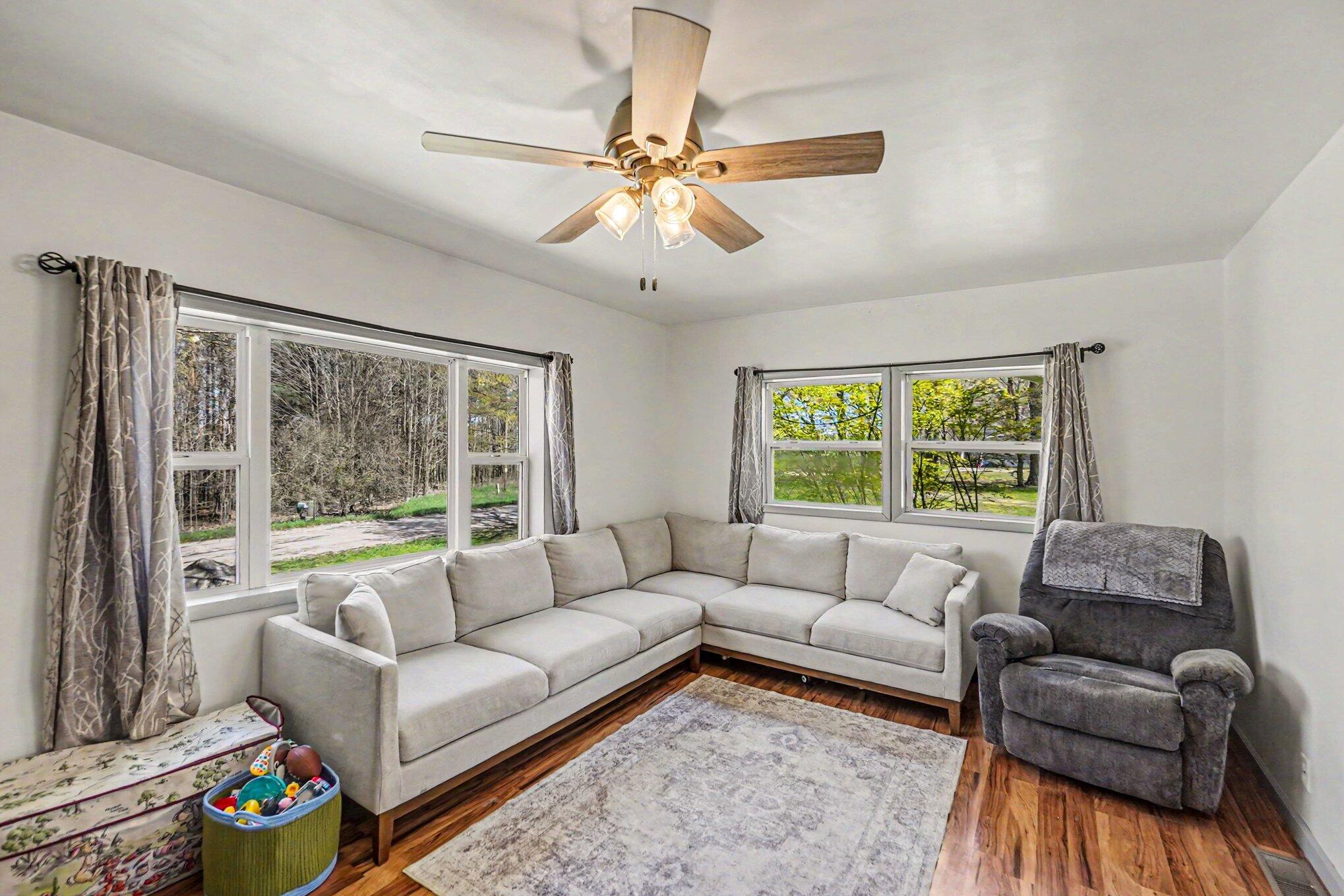 17845 7 Mile Road Reed City, MI 49677 - Photo 3 of 16 003_file_3671
