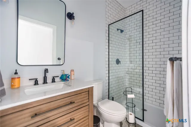 $599,900 | 38 Penny Lane, Port O'Connor, TX 77982