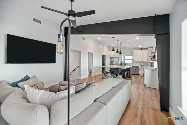 $599,900 | 38 Penny Lane, Port O'Connor, TX 77982