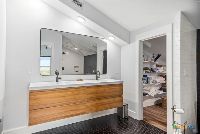 $599,900 | 38 Penny Lane, Port O'Connor, TX 77982