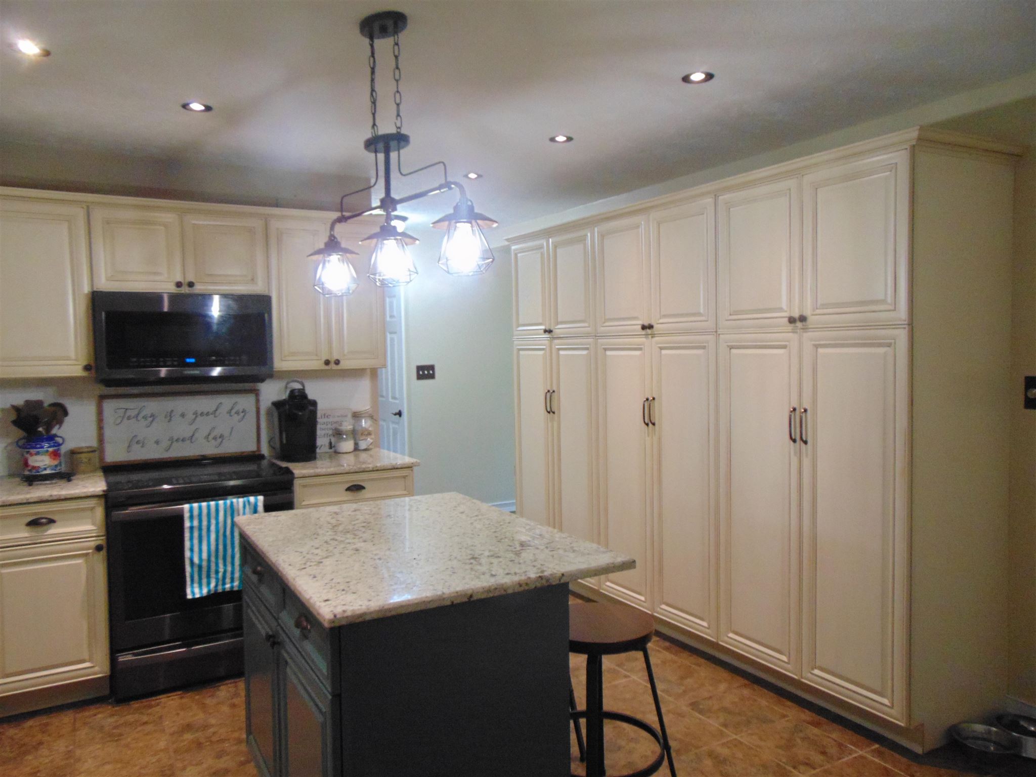 4511 West Petty Road Muncie, IN 47304 - Photo 4 of 36 Gallery Image 4