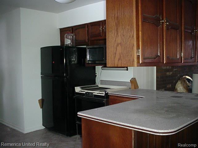 65220 8 Mile Road South Lyon, MI 48178 - Photo 8 of 28