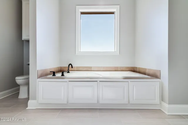 $3,700 | 100 Sanro Drive, Lafayette, LA 70507