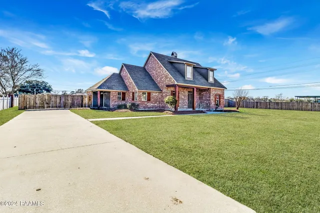 $3,700 | 100 Sanro Drive, Lafayette, LA 70507