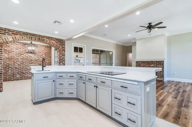 $3,700 | 100 Sanro Drive, Lafayette, LA 70507