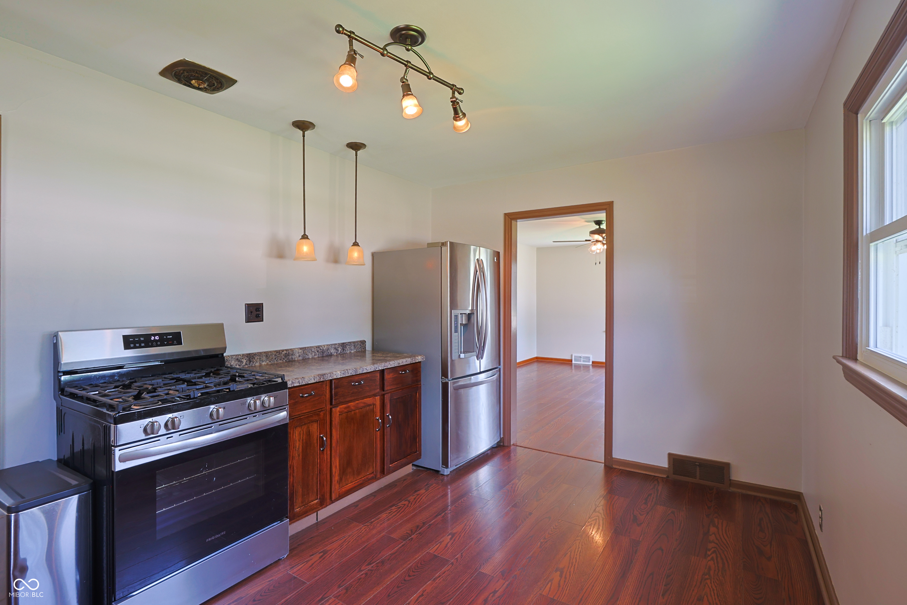 2341 Indiana Avenue Columbus, IN 47201 - Photo 13 of 35