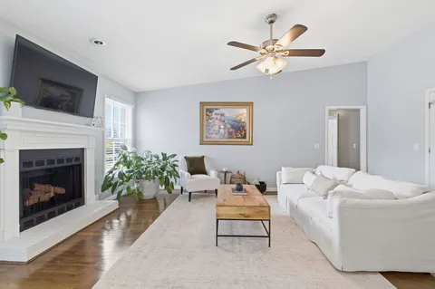 $479,990 | 5424 Village Way, Nashville, TN 37211