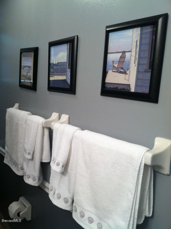 1294 Ne Port Palm Bay, FL 32905 - Photo 20 of 26 GUEST BATH 4