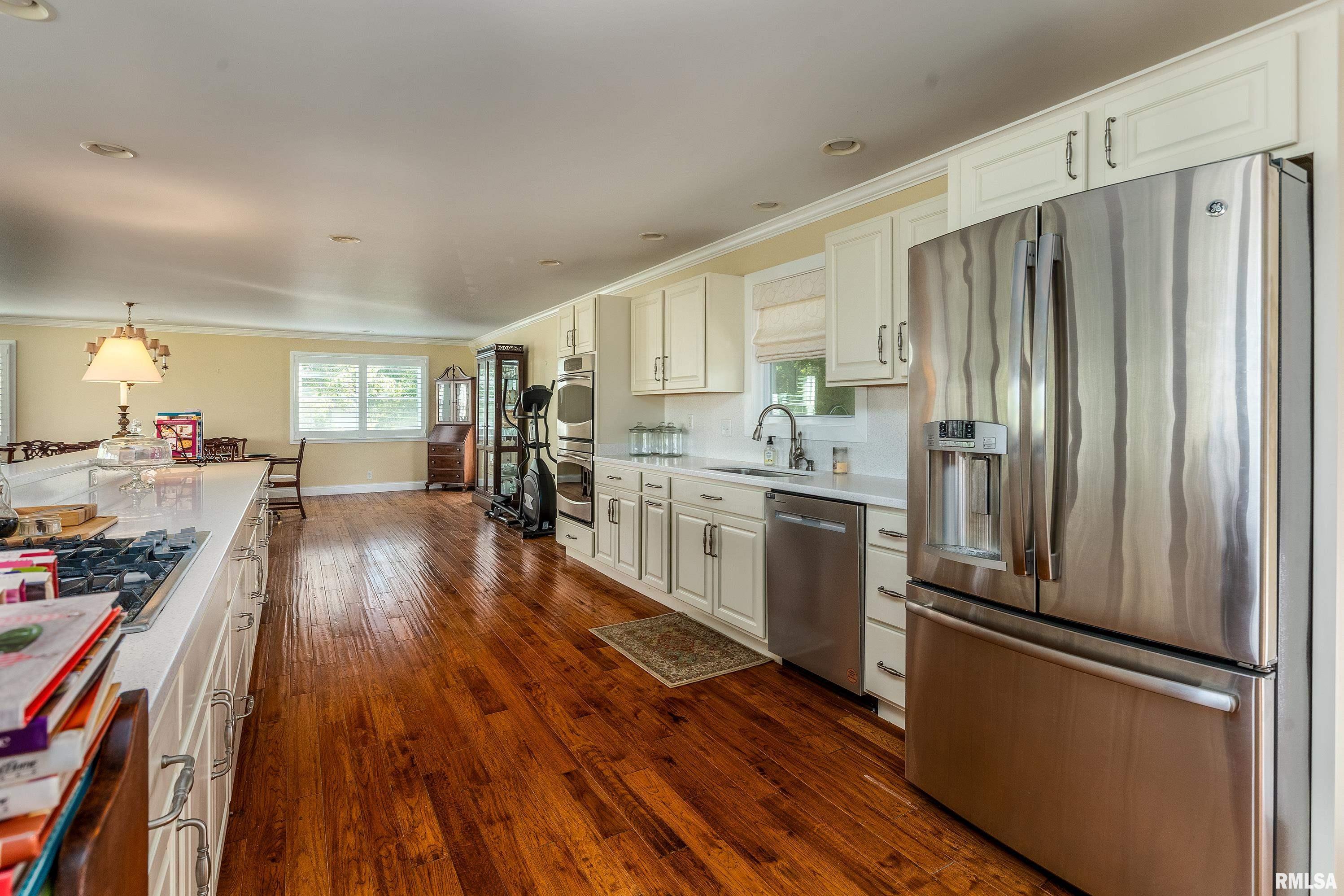 313 Country Club Lane Harrisburg, IL 62946 - Photo 11 of 42