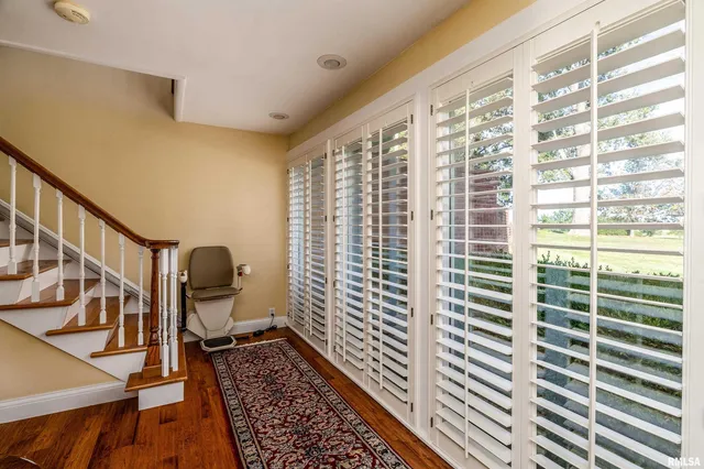 $275,000 | 313 Country Club Lane, Harrisburg, IL 62946