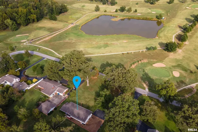 $275,000 | 313 Country Club Lane, Harrisburg, IL 62946