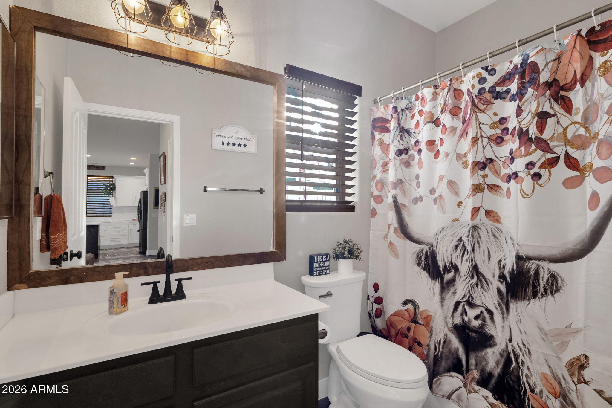 3892 East Ironhorse Road Gilbert, AZ 85297 - Photo 12 of 33 20-web-or-mls-3892-e-ironhorse-rd