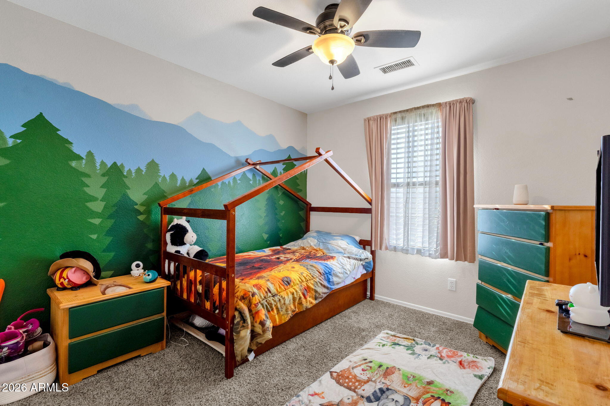 3892 East Ironhorse Road Gilbert, AZ 85297 - Photo 15 of 33 24-web-or-mls-3892-e-ironhorse-rd