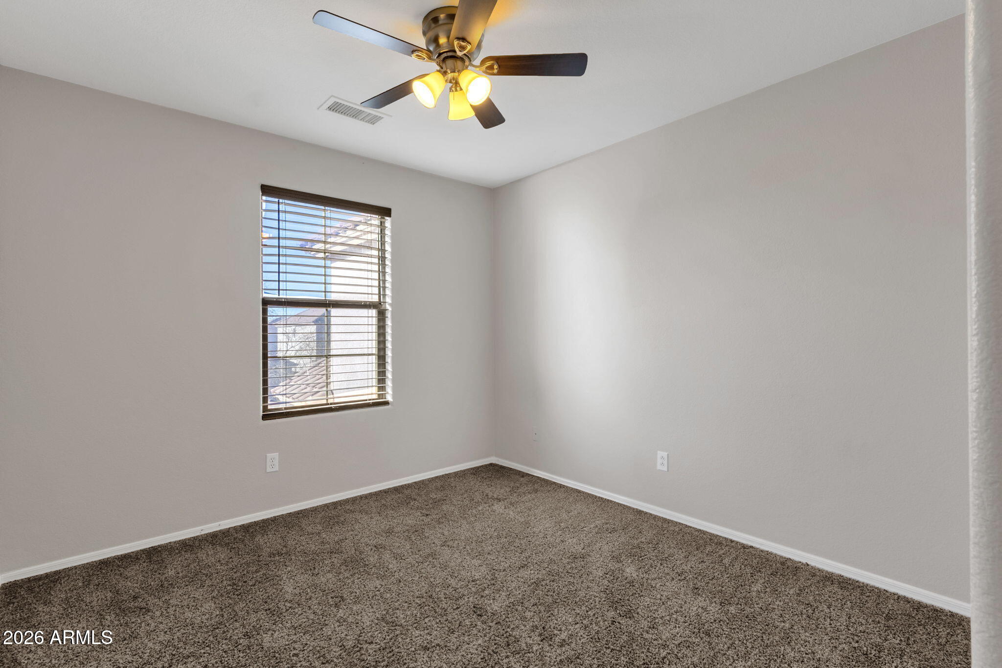 3892 East Ironhorse Road Gilbert, AZ 85297 - Photo 17 of 33 25-web-or-mls-3892-e-ironhorse-rd