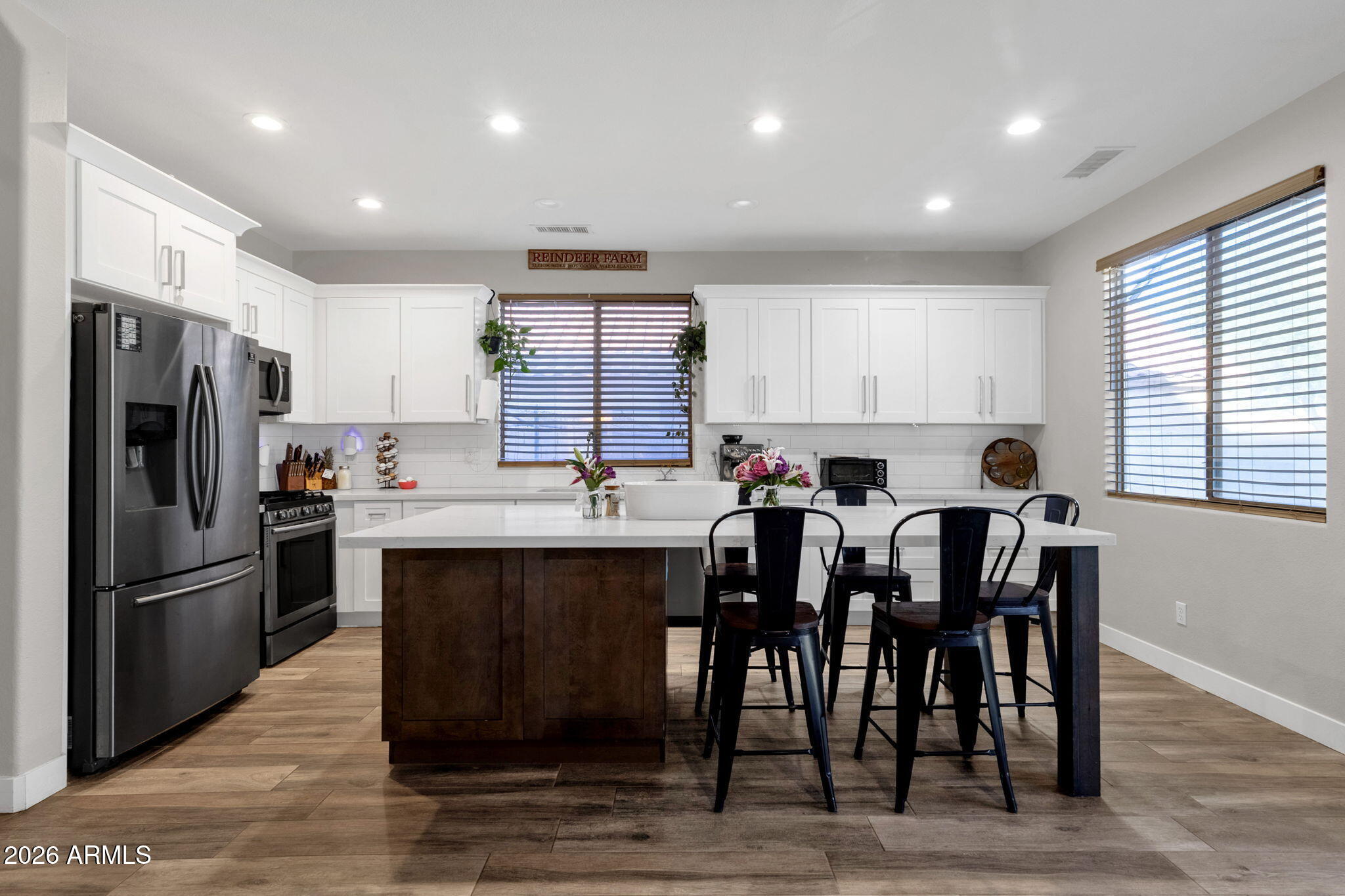 3892 East Ironhorse Road Gilbert, AZ 85297 - Photo 7 of 33 15-web-or-mls-3892-e-ironhorse-rd